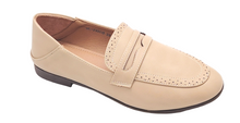 Load image into Gallery viewer, Andi 249115 Womens Loafers

