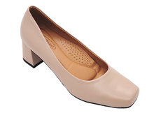 Load image into Gallery viewer, Outland 258101 Aja Heeled Pumps
