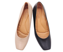 Load image into Gallery viewer, Outland 258101 Aja Heeled Pumps
