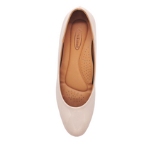 Load image into Gallery viewer, Outland 258102 Bonnie Heeled Pumps
