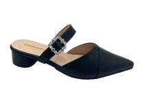 Load image into Gallery viewer, Outland 258209 Quilla Helled Pumps
