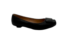 Load image into Gallery viewer, Outland 258107 Doffy Heeled Pumps
