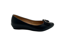 Load image into Gallery viewer, Outland 258109 Lexi Heeled Pumps
