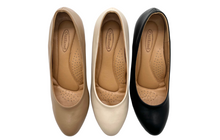 Load image into Gallery viewer, Outland 258106 Coco Heeled Pumps
