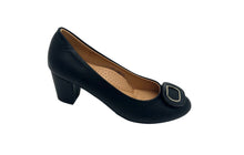 Load image into Gallery viewer, Outland 258115 Oreo Heeled Pumps
