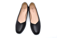 Load image into Gallery viewer, Outland 23322 Ashley Womens Black Shoes
