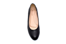 Load image into Gallery viewer, Outland 23323 Devyn Womens Black Shoes
