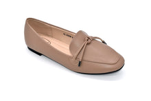 Load image into Gallery viewer, Outland 23338 Ivy Loafers Womens
