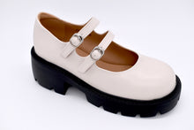 Load image into Gallery viewer, Outland 258119 Willow Platform Ladies
