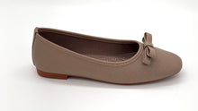 Load image into Gallery viewer, Outland 23306 Genoa Ladies Flat
