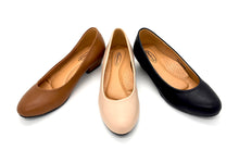 Load image into Gallery viewer, Outland 258126 Magdalena Heeled Pumps
