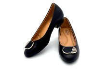 Load image into Gallery viewer, Outland 258125 Lilia Heeled Pumps
