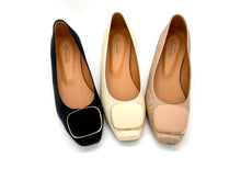 Load image into Gallery viewer, Outland 258123 Joanna Heeled Pumps
