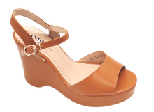 Load image into Gallery viewer, Andi 249110 Womens Sandals
