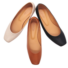 Load image into Gallery viewer, Outland 258103 Cali Heeled Pumps
