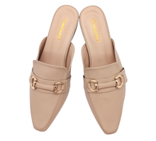 Load image into Gallery viewer, Outland 258206 Mocha Heeled Pumps
