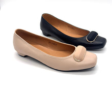 Load image into Gallery viewer, Outland 258122 Keziah Heeled Pumps
