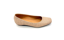 Load image into Gallery viewer, Outland 258127 Rebecca Heeled Pumps

