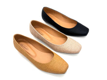 Load image into Gallery viewer, Outland 258127 Rebecca Heeled Pumps
