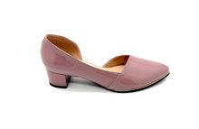 Load image into Gallery viewer, Outland 258221 Allana Heeled Pumps

