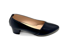 Load image into Gallery viewer, Outland 258222 Calliope Heeled Pumps
