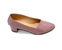 Load image into Gallery viewer, Outland 258222 Calliope Heeled Pumps
