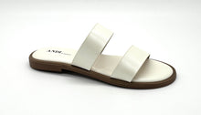 Load image into Gallery viewer, Andi 259101 Ladies Slip On
