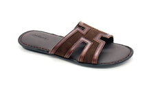 Load image into Gallery viewer, Outland 25203 Charlothe Sandals Womens
