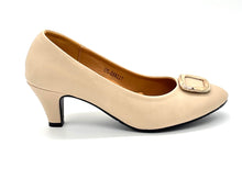 Load image into Gallery viewer, Outland 258117 Poppy Heeled Pumps
