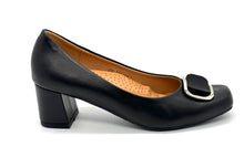 Load image into Gallery viewer, Outland 258113 Nami Heeled Pumps
