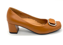 Load image into Gallery viewer, Outland 258113 Nami Heeled Pumps
