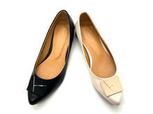 Load image into Gallery viewer, Outland 248606 Garnet Heeled Pumps
