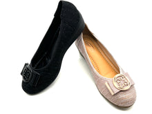 Load image into Gallery viewer, Outland 248610 Onyx Heeled Pumps
