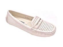 Load image into Gallery viewer, Andi 239541 Loafers Womens
