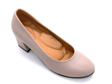 Load image into Gallery viewer, Outland 248611 Opal Heeled Pumps
