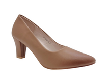 Load image into Gallery viewer, Outland 23319 Treviso Heeled Pumps
