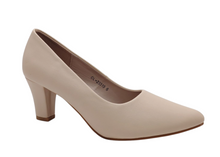 Load image into Gallery viewer, Outland 23319 Treviso Heeled Pumps
