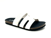 Load image into Gallery viewer, Outland 24621 Victorville Sandals Mens
