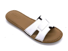 Load image into Gallery viewer, Outland 19502 Ellie Womens Sandals
