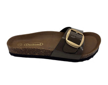 Load image into Gallery viewer, Outland 19607 Winchester Patent Sandals
