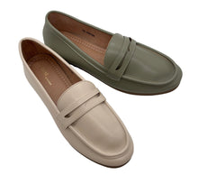 Load image into Gallery viewer, Andi 259188 Ladies Loafers
