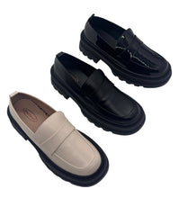 Load image into Gallery viewer, Outland 258307 Waffles Platform Ladies
