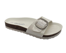 Load image into Gallery viewer, Outland 19607 Winchester Patent Sandals
