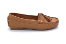 Load image into Gallery viewer, Outland 17809 Ysabel Loafers Womens
